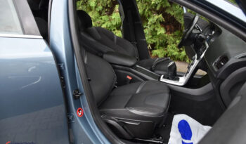 Volvo V40 D2 Momentum full