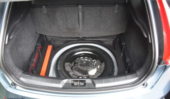 Volvo V40 D2 Momentum full