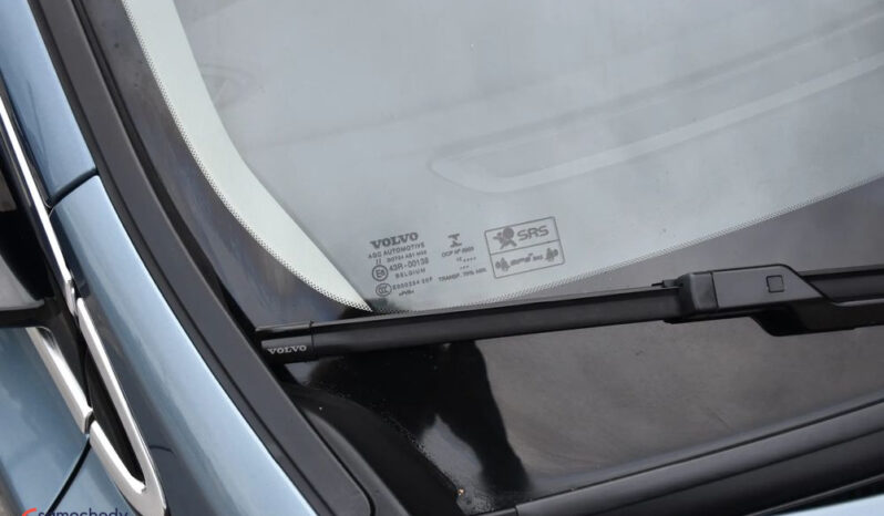 Volvo V40 D2 Momentum full