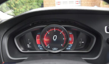 Volvo V40 D2 Momentum full