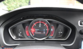 Volvo V40 D2 Momentum full