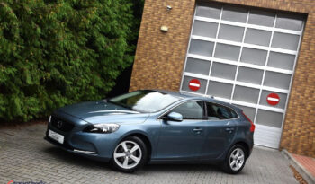Volvo V40 D2 Momentum full