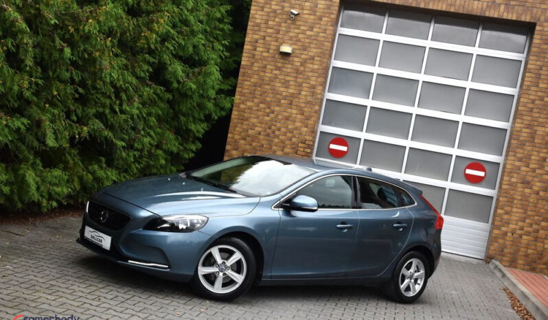 Volvo V40 D2 Momentum full