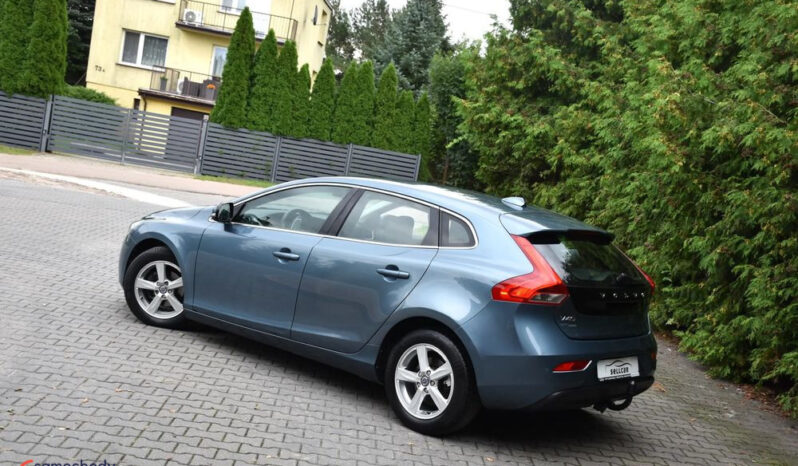 Volvo V40 D2 Momentum full