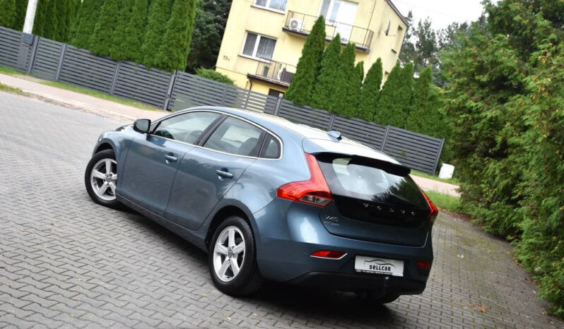 Volvo V40 D2 Momentum full
