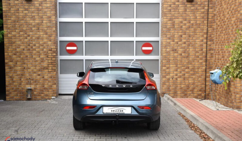 Volvo V40 D2 Momentum full