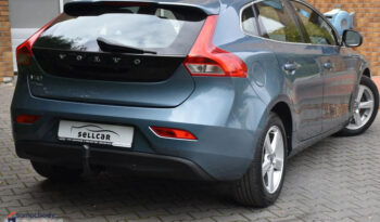 Volvo V40 D2 Momentum full
