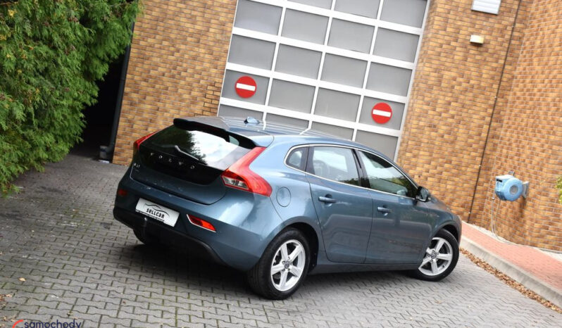 Volvo V40 D2 Momentum full