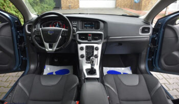 Volvo V40 D2 Momentum full