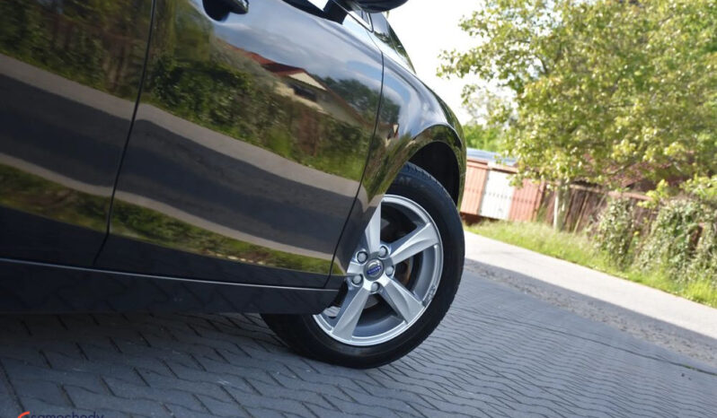 Volvo V40 D2 Drive-E Summum full