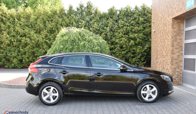 Volvo V40 D2 Drive-E Summum full