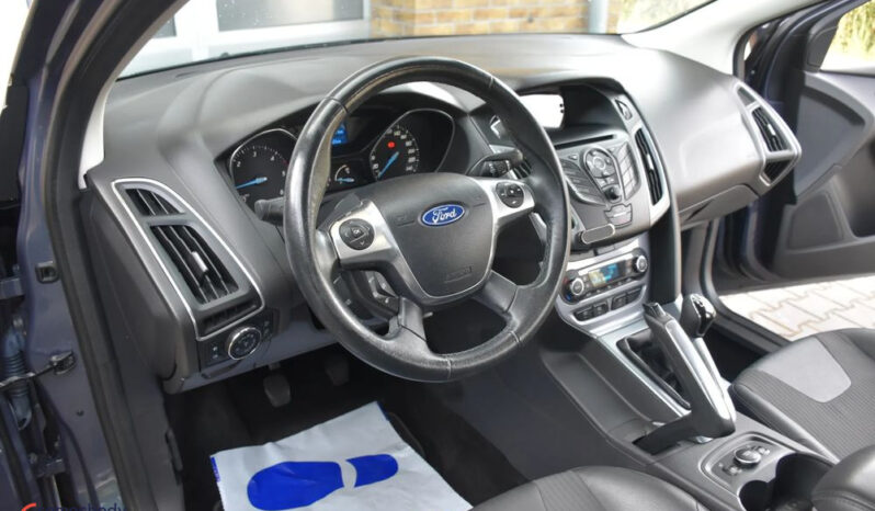 Ford Focus 1.6 TDCi DPF Titanium full