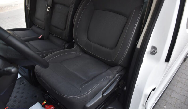 Renault Trafic Long L2H1 full