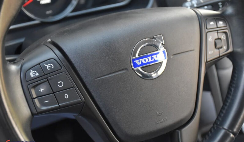 Volvo V40 D2 Momentum full