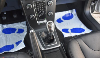 Volvo V40 D2 Momentum full