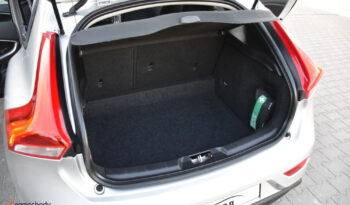 Volvo V40 D2 Momentum full