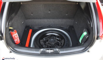 Volvo V40 D2 Momentum full