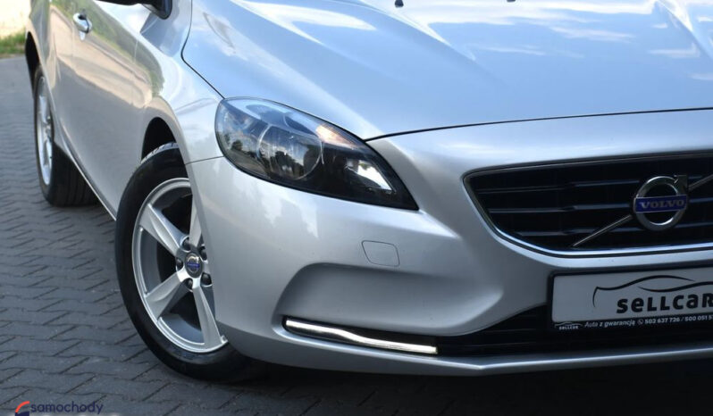 Volvo V40 D2 Momentum full