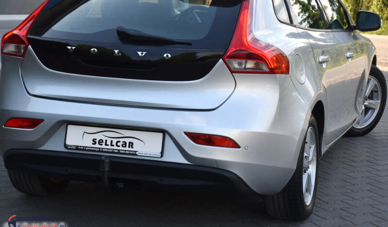 Volvo V40 D2 Momentum full
