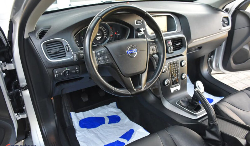 Volvo V40 D2 Momentum full