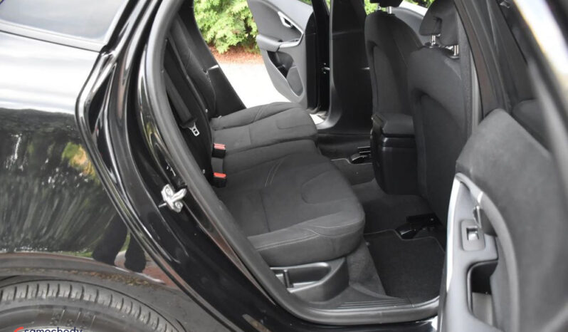 Volvo V40 D3 full