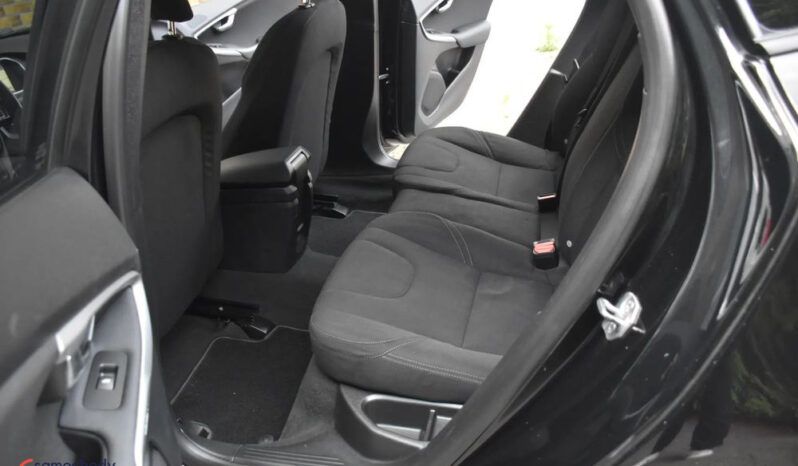 Volvo V40 D3 full