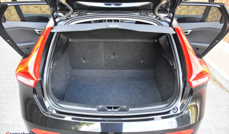 Volvo V40 D3 full