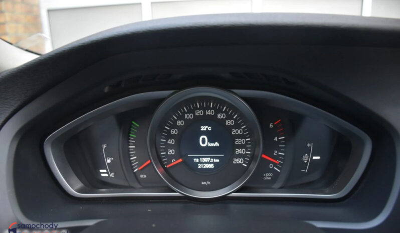 Volvo V40 D3 full