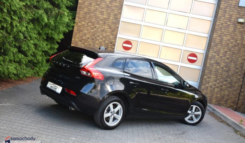 Volvo V40 D3 full