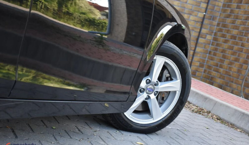 Volvo V40 D3 full