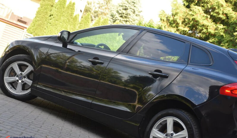 Volvo V40 D3 full